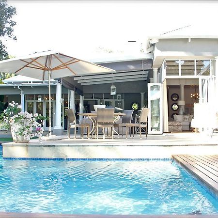 Highlands House Hotel ฮาราเร ภายนอก รูปภาพ