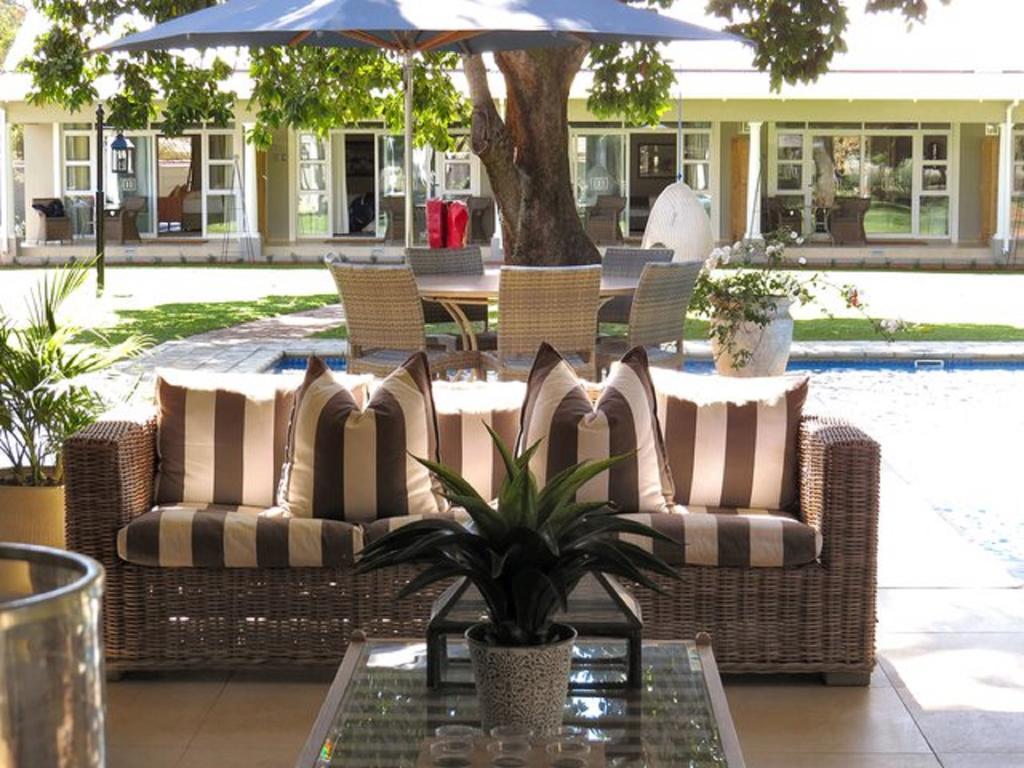 Highlands House Hotel ฮาราเร ภายนอก รูปภาพ